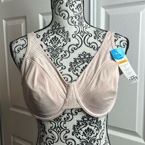 Playtex Sandshell Smooth Bra 38D Full Coverage Neckline Comfortable Straps NEW
